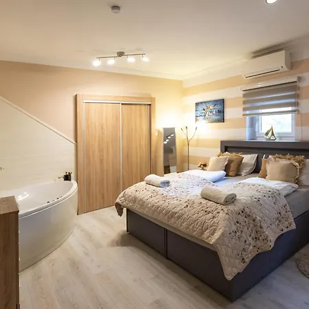 招待所 Balaton Fantasy 4*